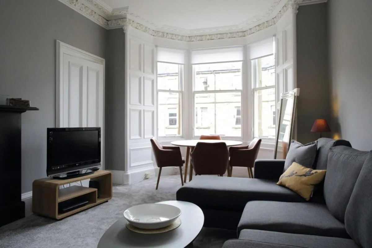 Image 5 of Stylish 2 Bedroom Bruntsfield Apartment in Edinburgh