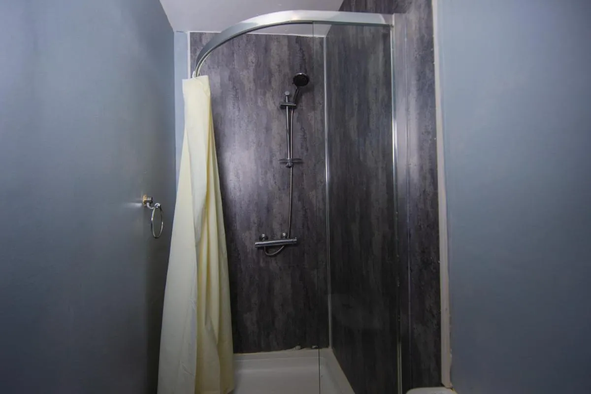 Image 6 of Super Central 4bedroom Apartment at the Meadows
