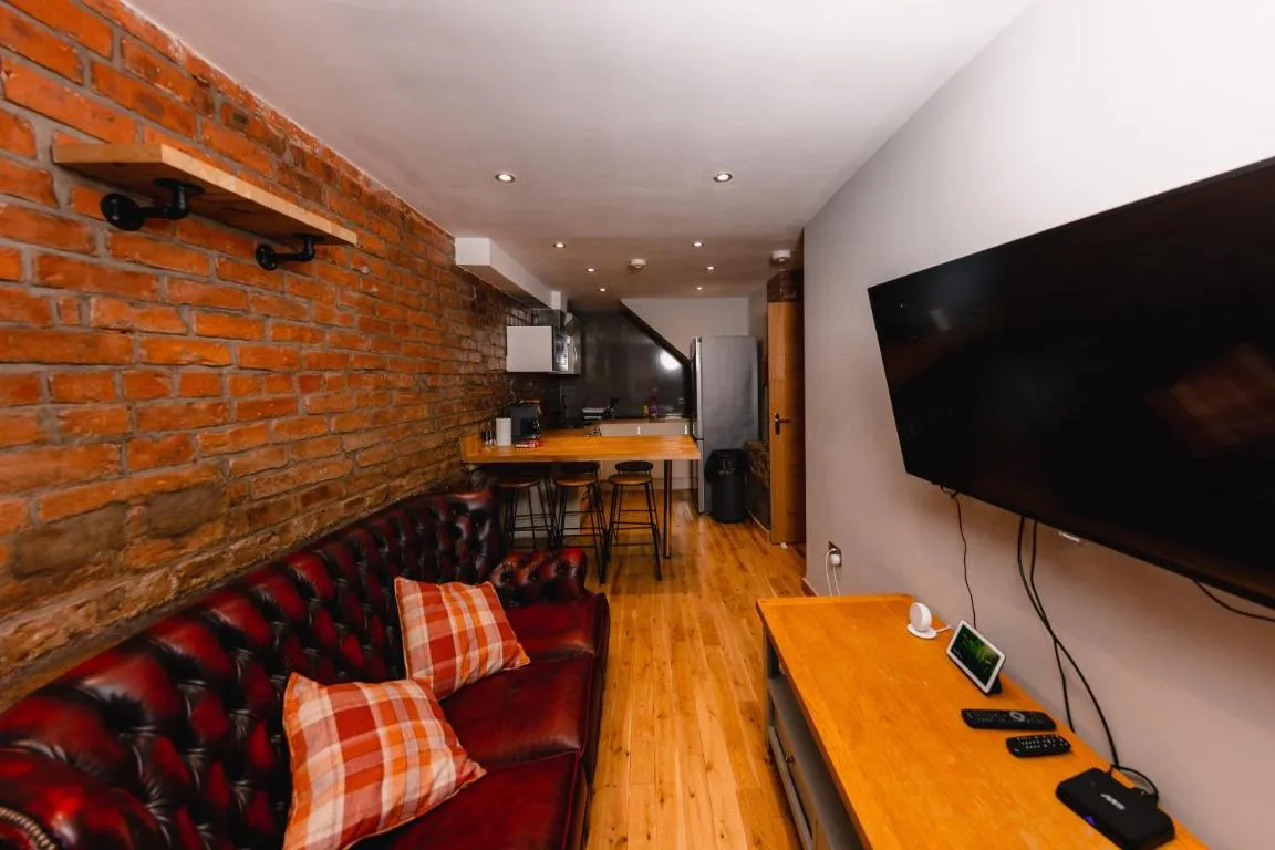 Image of Superb Luxury Quality Central Apartment on Canal