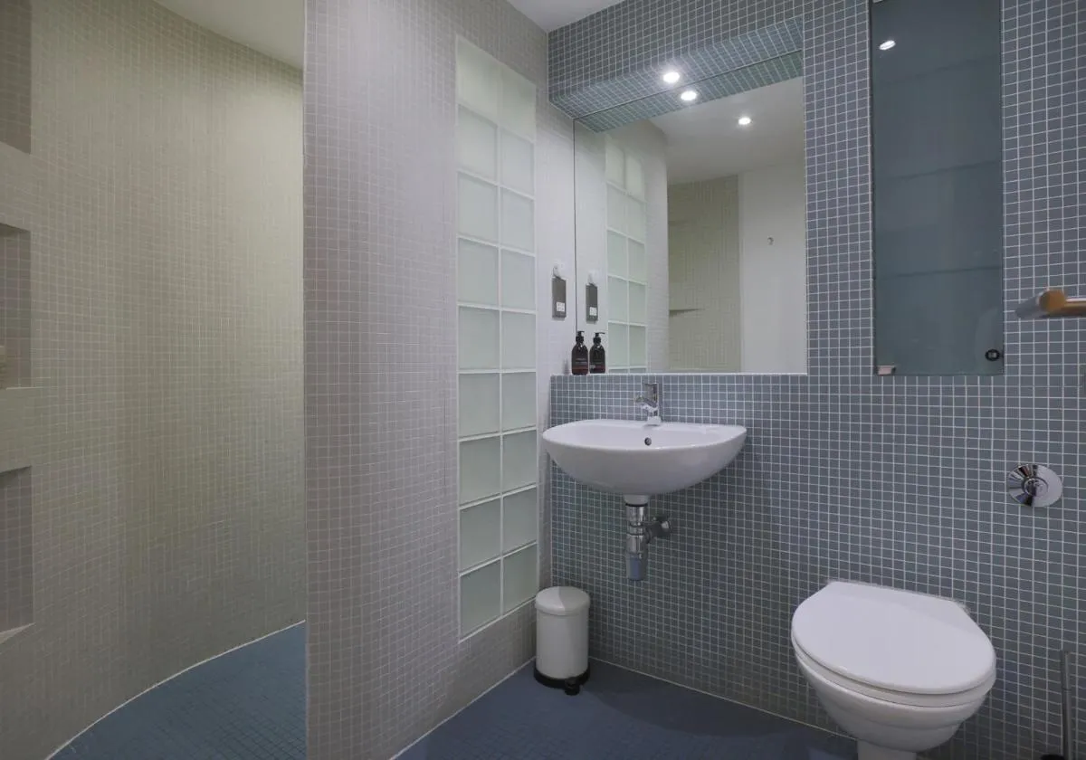 Image 2 of The East London Residence