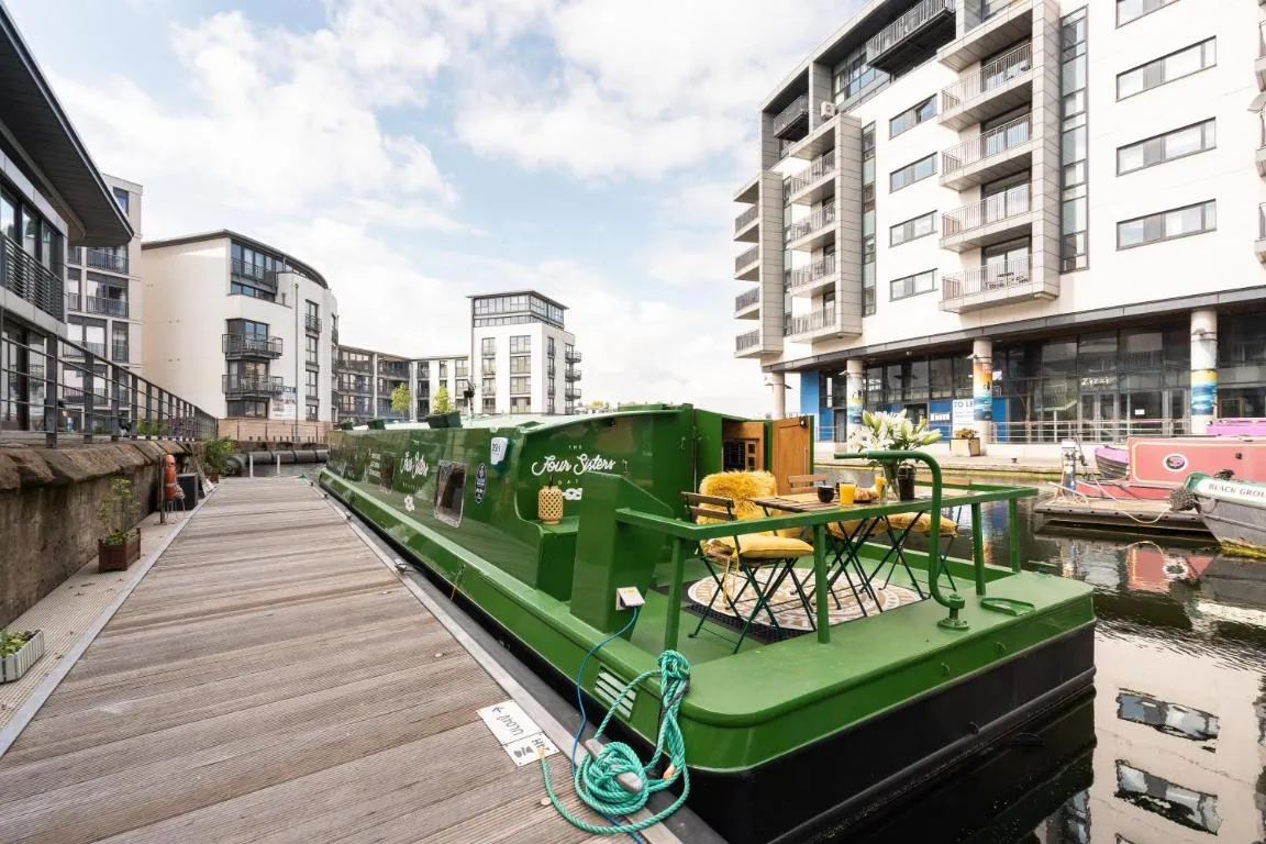Image of The Four Sisters Boatel – Houseboat