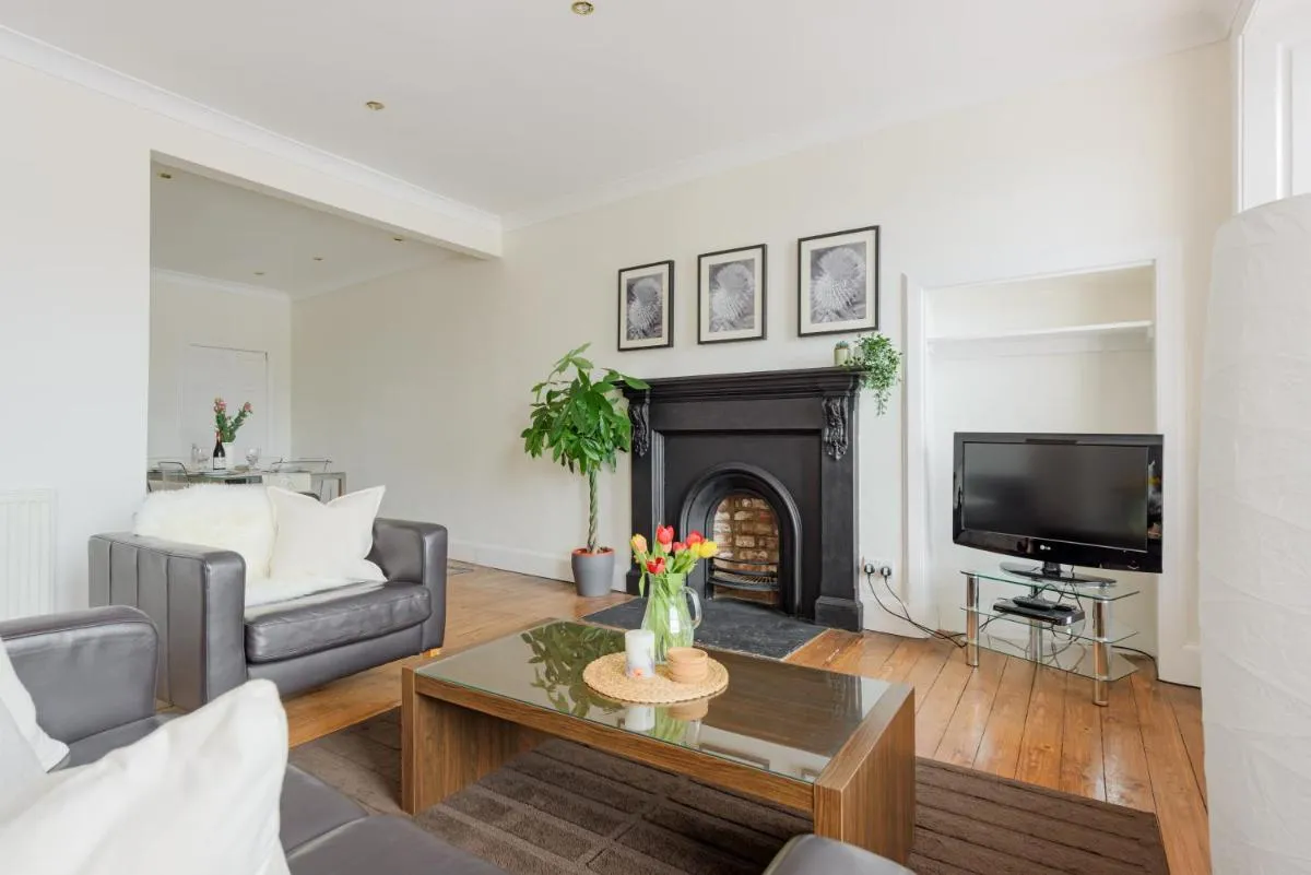 Image 4 of The West Bow Apartment