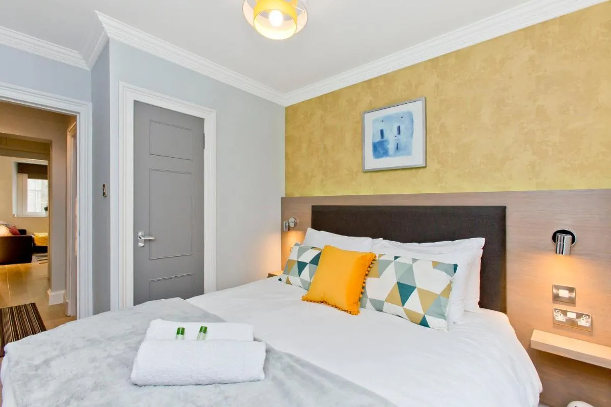Image 6 of Ultra Modern, West End Village, Refurbished 1 bed