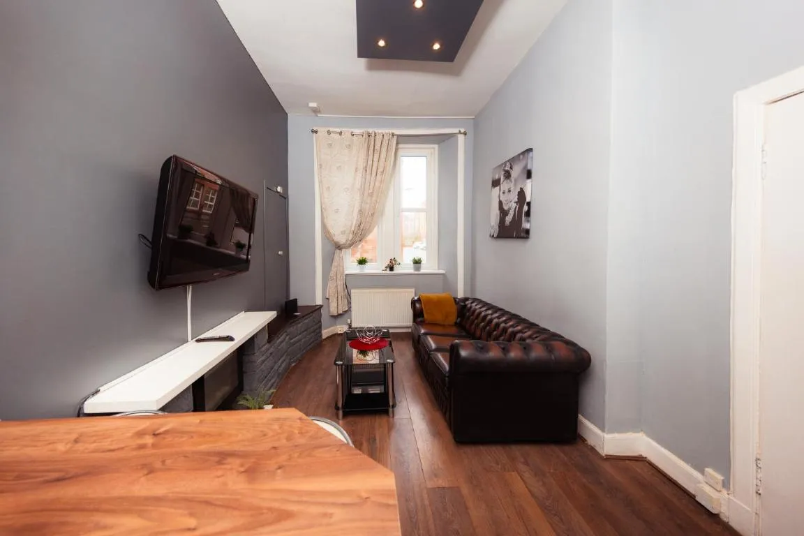 Image of Warm 1 Bed Apartment by Holyrood Palace and Park!