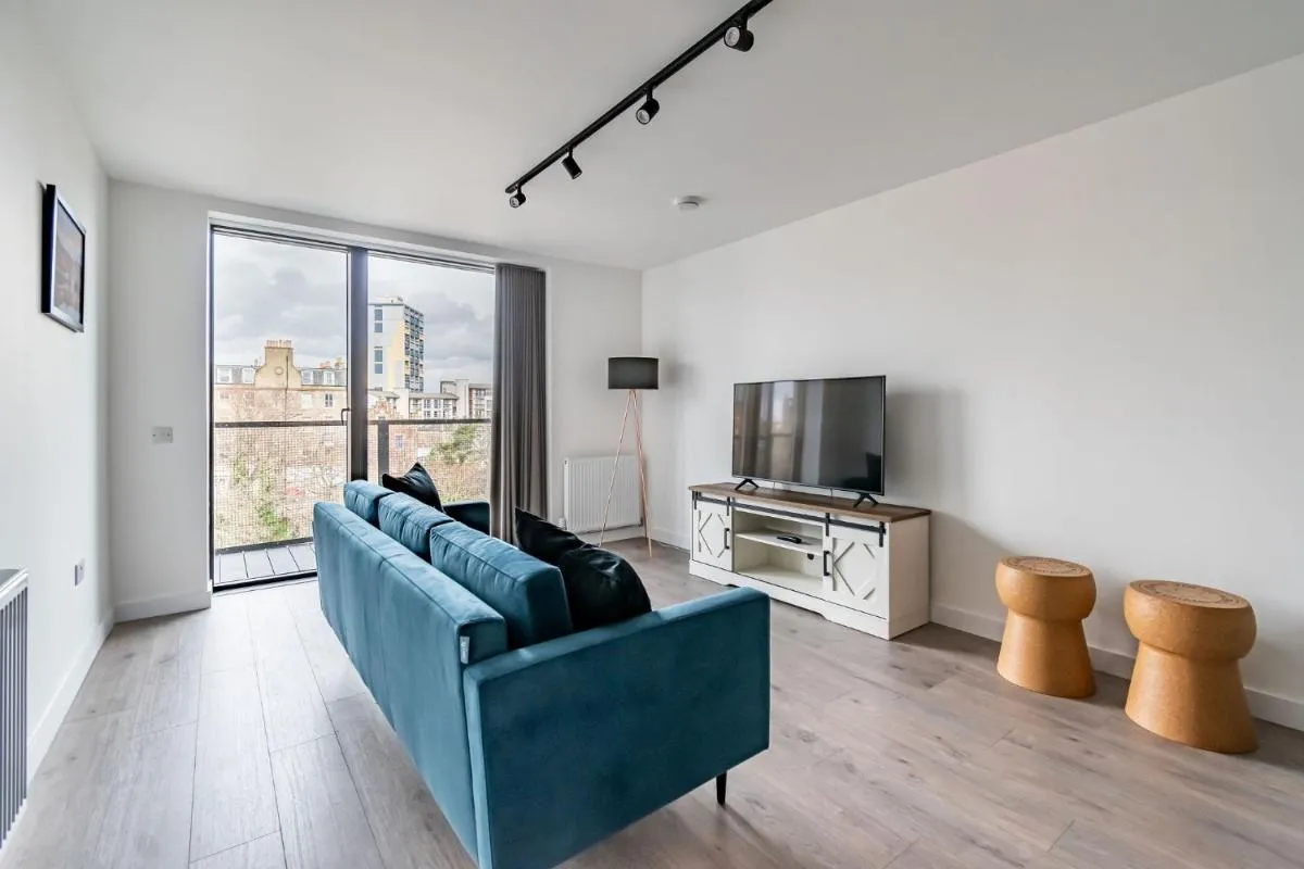 Image 4 of amazing apartments – Great Junction St – by Water of Leith