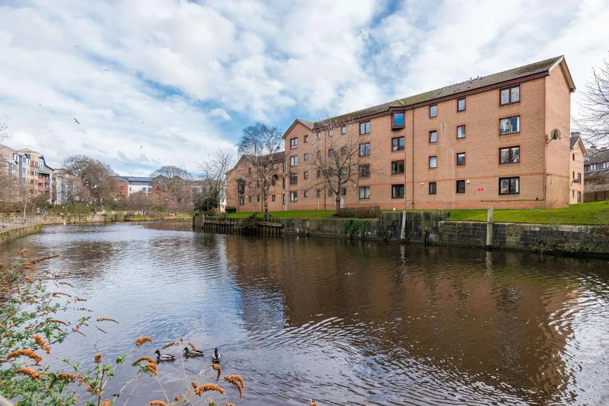 Image 5 of amazing apartments – Great Junction St – by Water of Leith